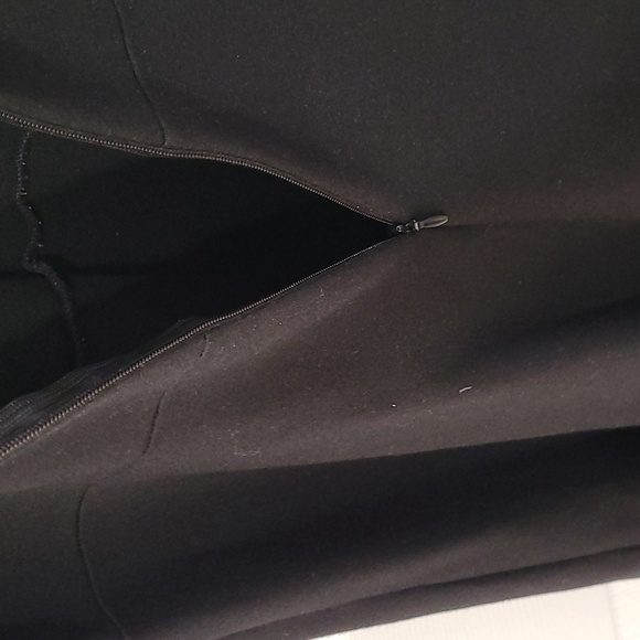 Women's mock neck dress with beading detail. Size large - Picture 6 of 8